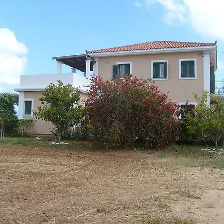 Apartment Moschona *