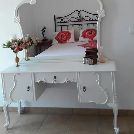 Moschona * Lakithra