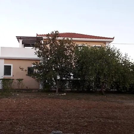 Moschona Apartment Lakithra