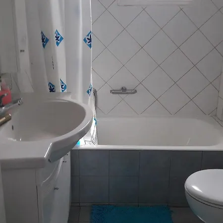 Apartment Moschona Lakithra