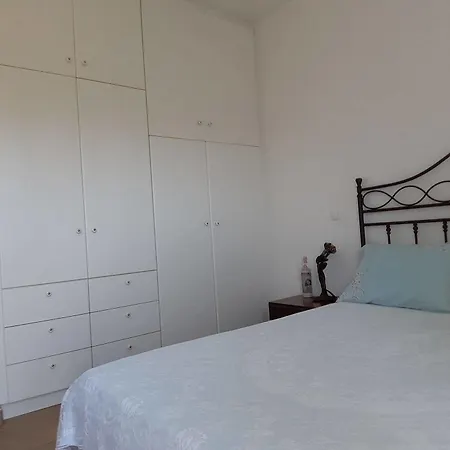 Apartment Moschona *