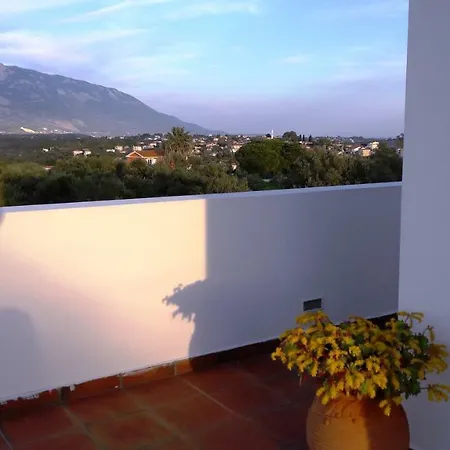 Apartment Moschona Lakithra