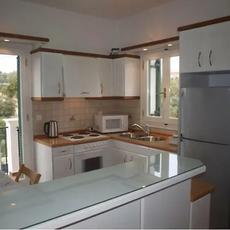 Moschona Apartment